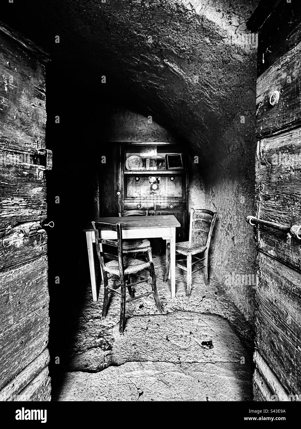 Diningroom Black and White Stock Photos & Images - Alamy