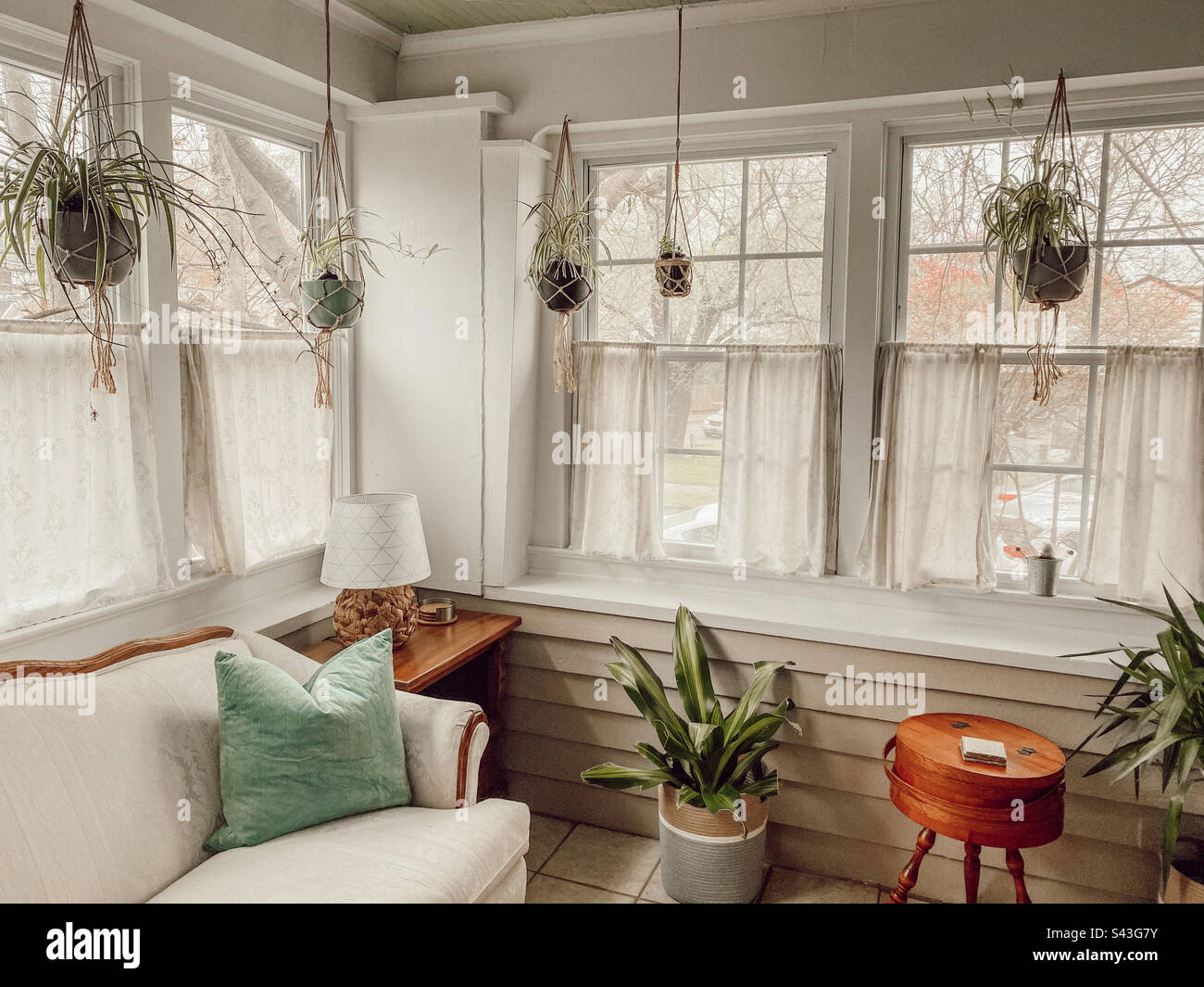 Aesthetic lifestyle hires stock photography and images Alamy