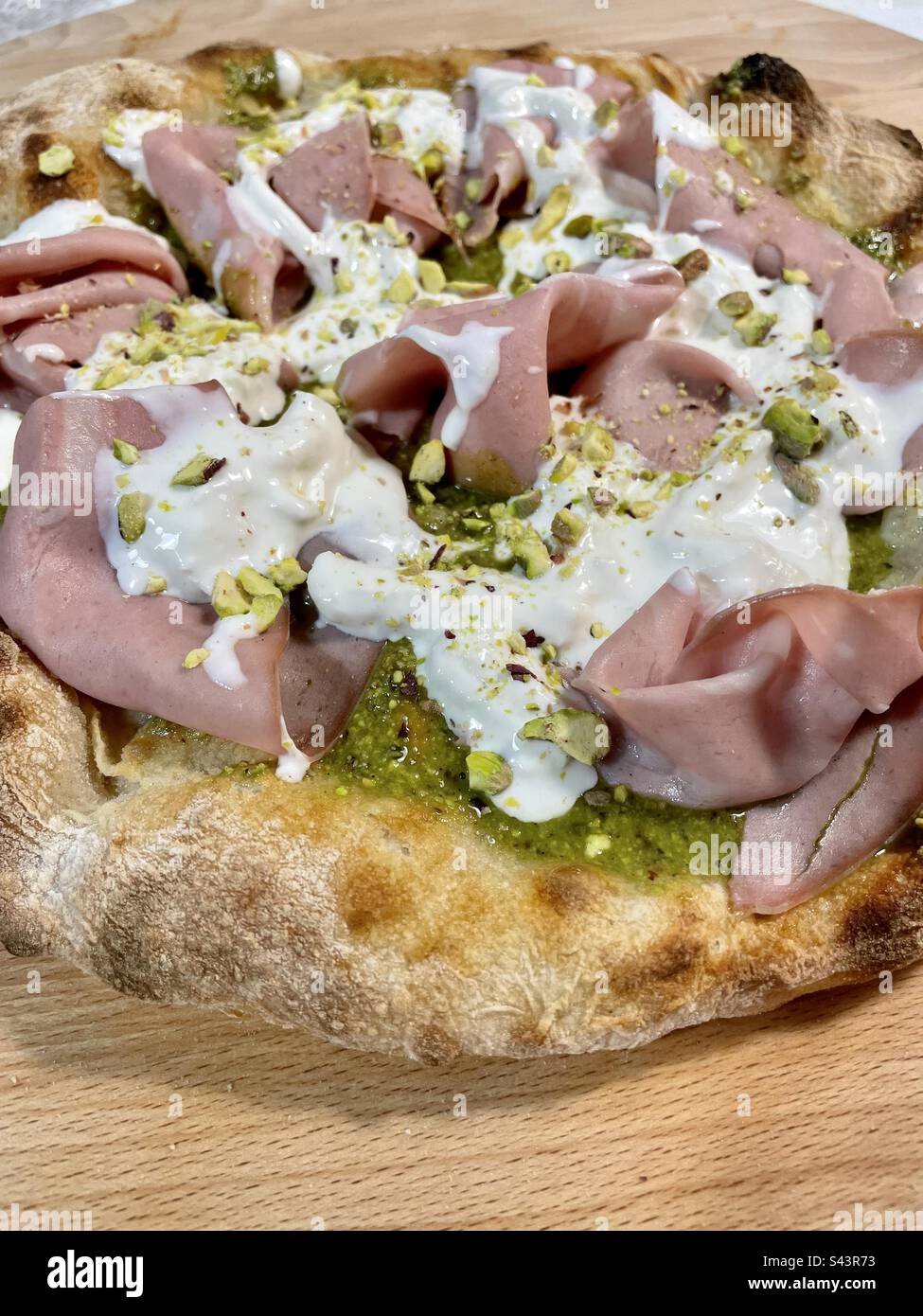 Pizza con mortadella hires stock photography and images Alamy