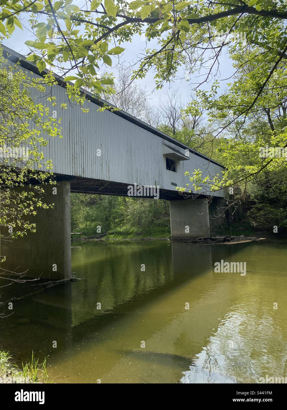 Adams Mill Covered Bridge over Wildcat Creek Stock Photo Alamy