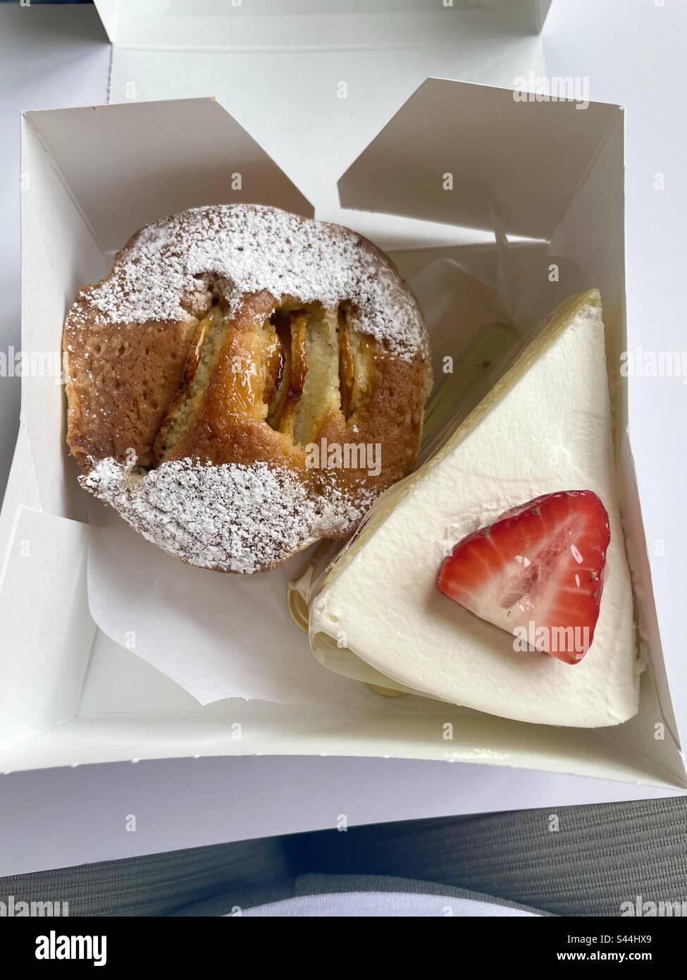 Pastries in a takeout box Stock Photo Alamy