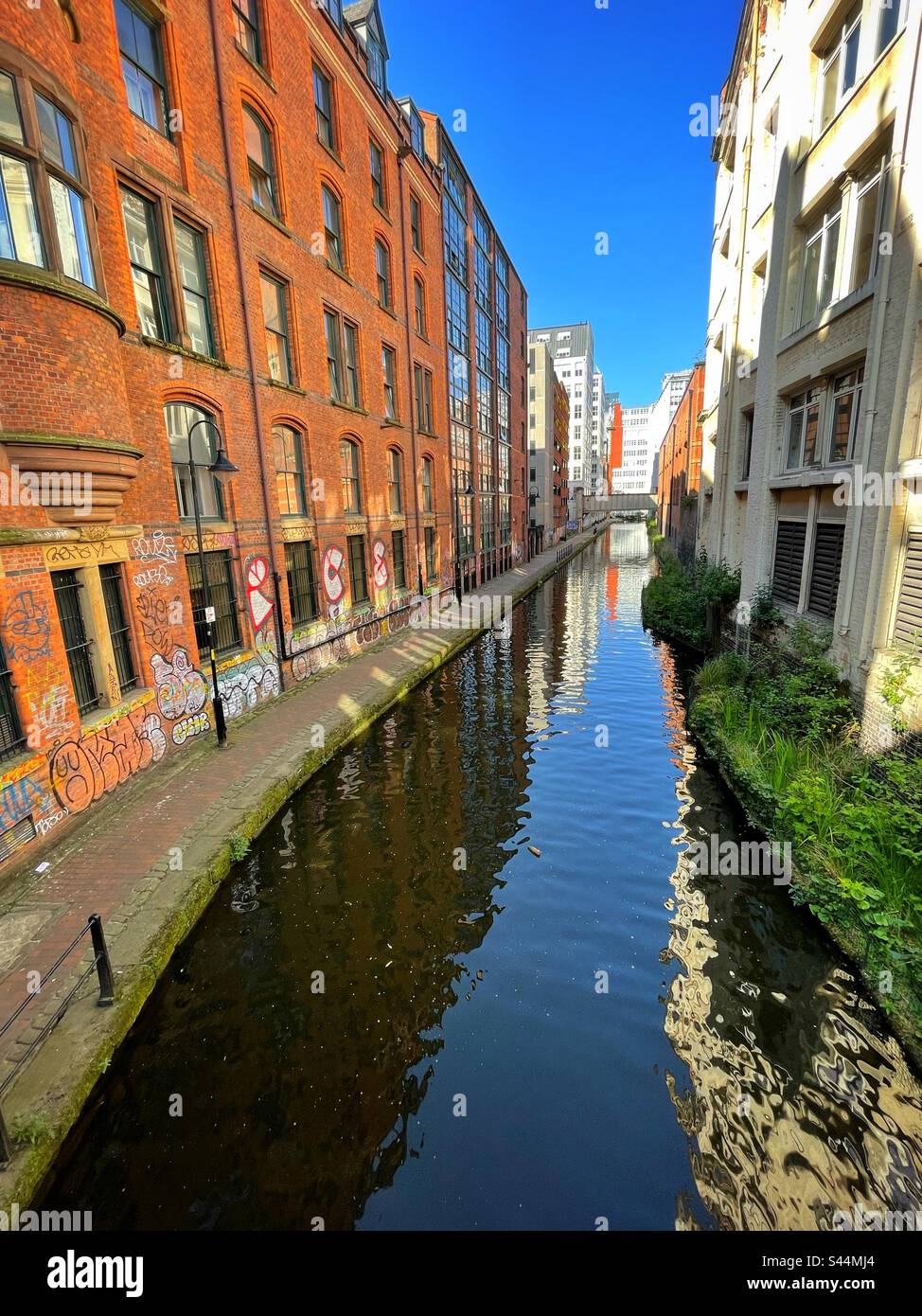 Rochdale canal running through Manchester City centre Stock Photo Alamy