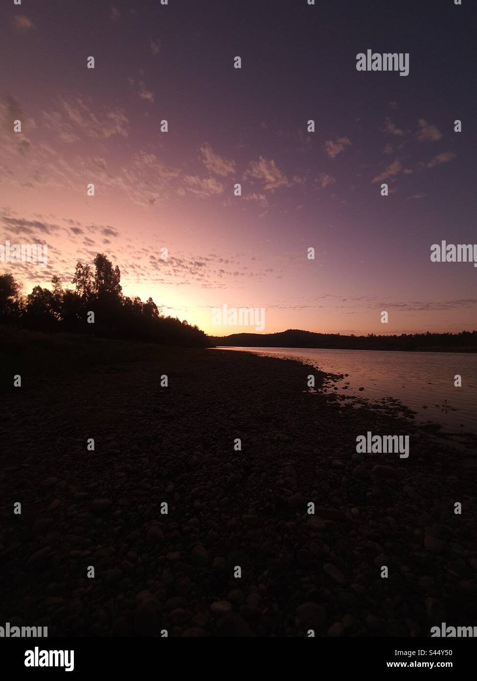 Atardecer en el río hi-res stock photography and images - Alamy
