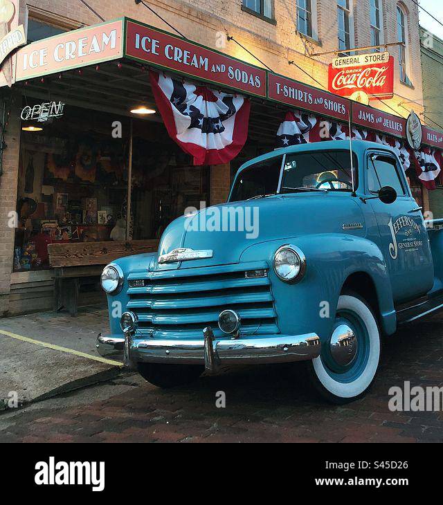 Evening at Jefferson, Texas, a precivil war town full of historical