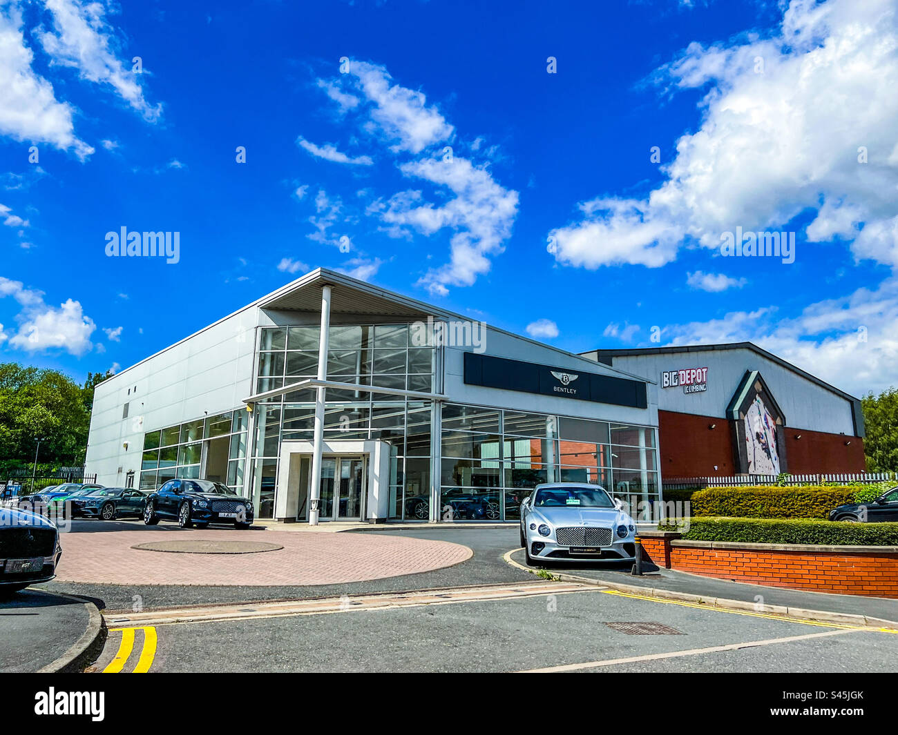 Bentley car showroom in Leeds City Centre Stock Photo Alamy