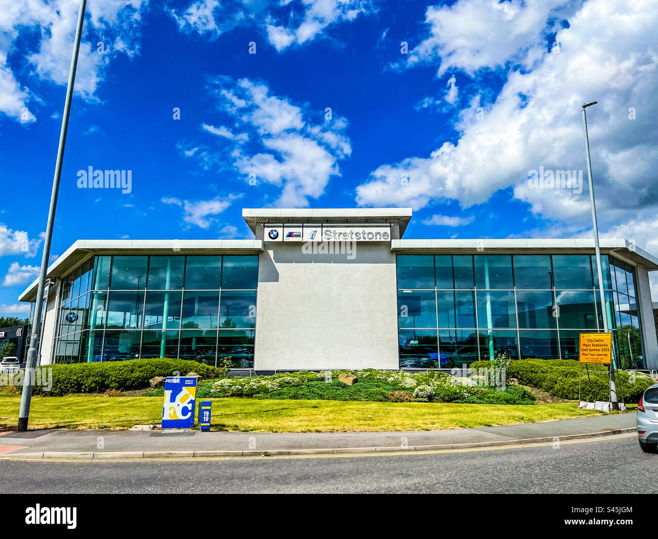 BMW Stratstone dealership in Leeds City Centre Stock Photo