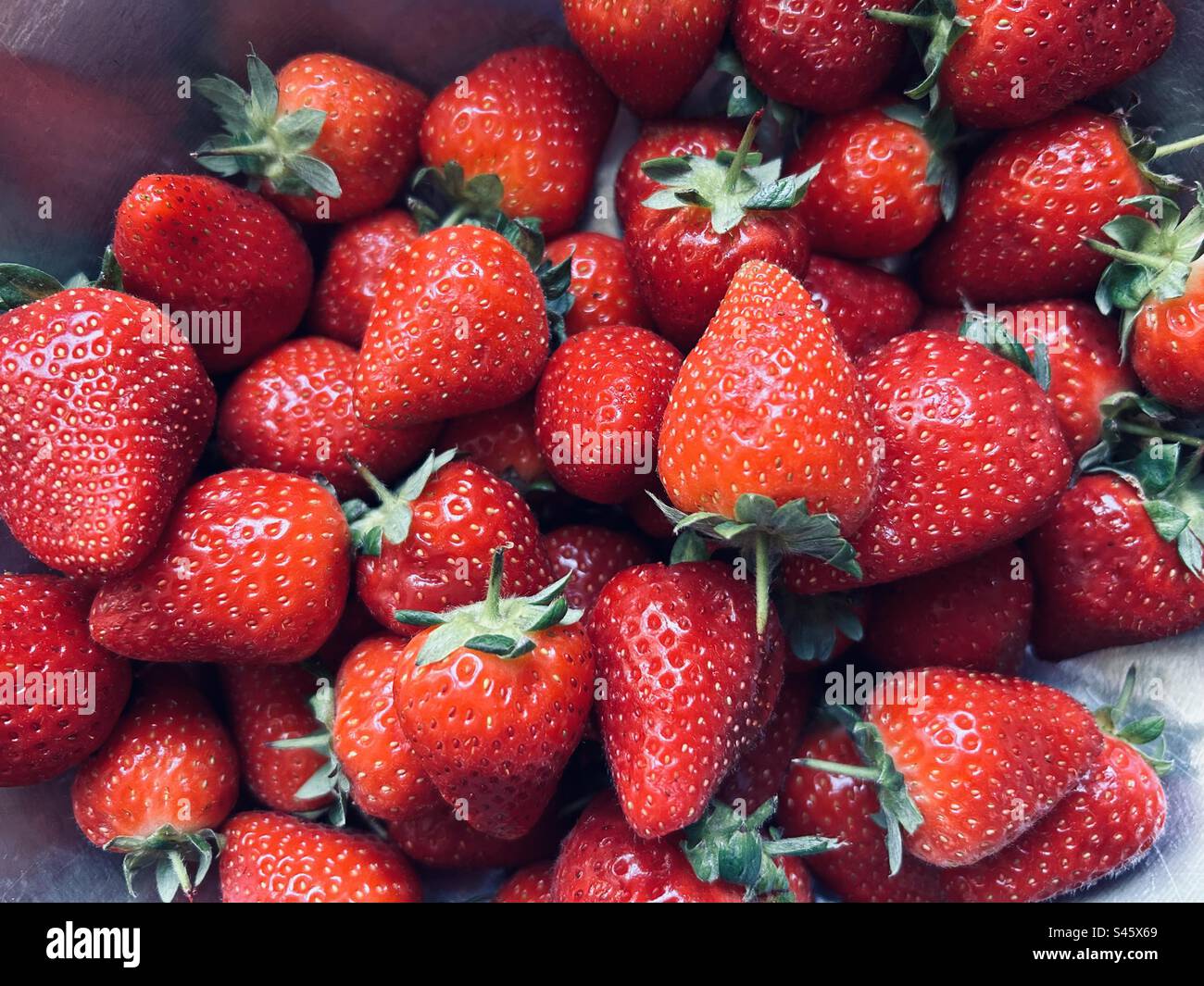 A mass of fresh red strawberries Stock Photo - Alamy