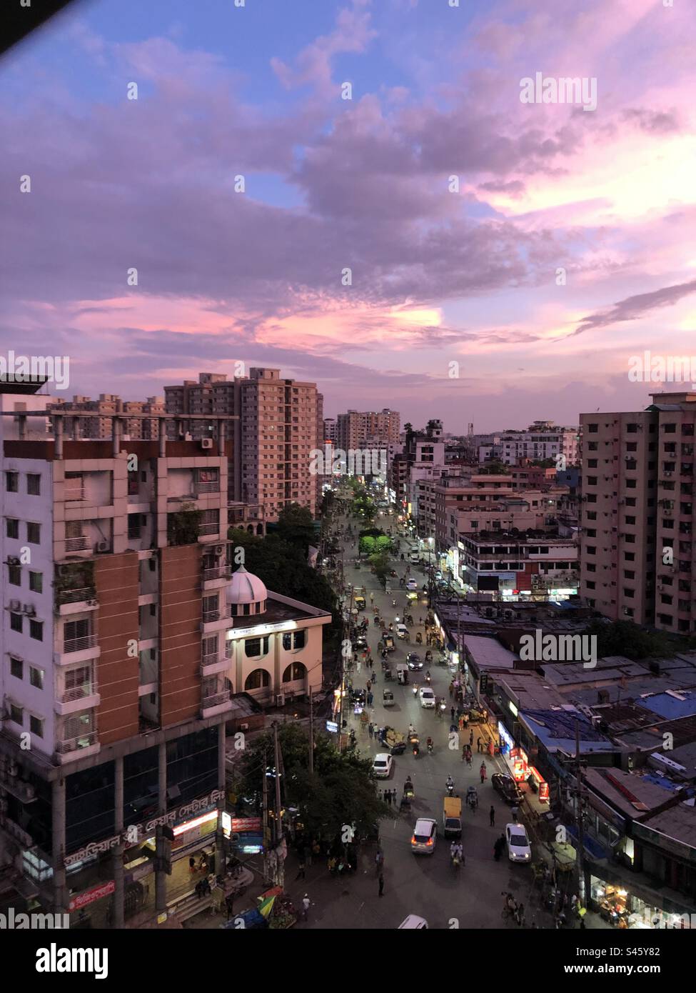 Dhaka sky hi-res stock photography and images - Alamy