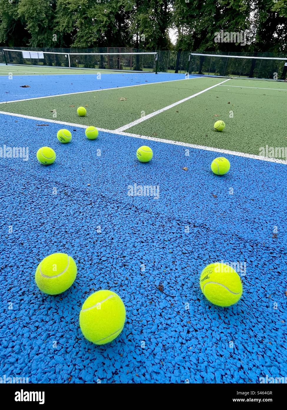 Victoria park tennis court hires stock photography and images Alamy