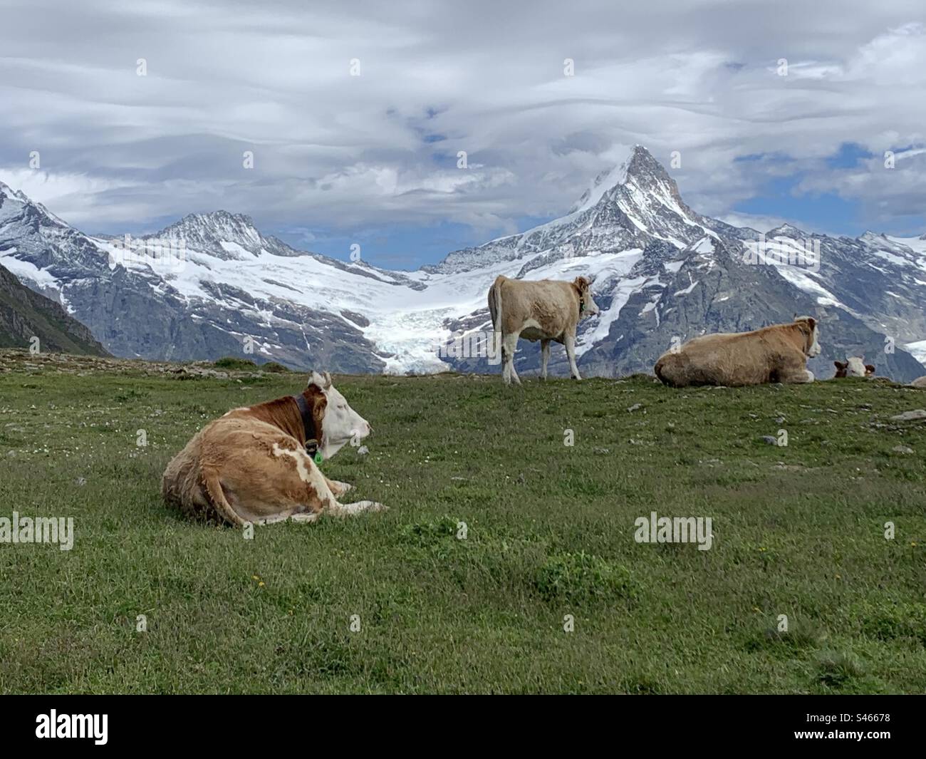 A mountain in the alps hi-res stock photography and images - Alamy