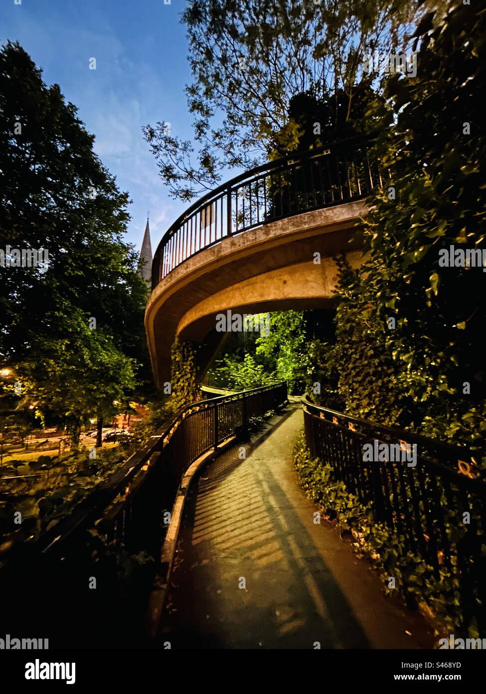 Walkways in use at night hi-res stock photography and images - Alamy