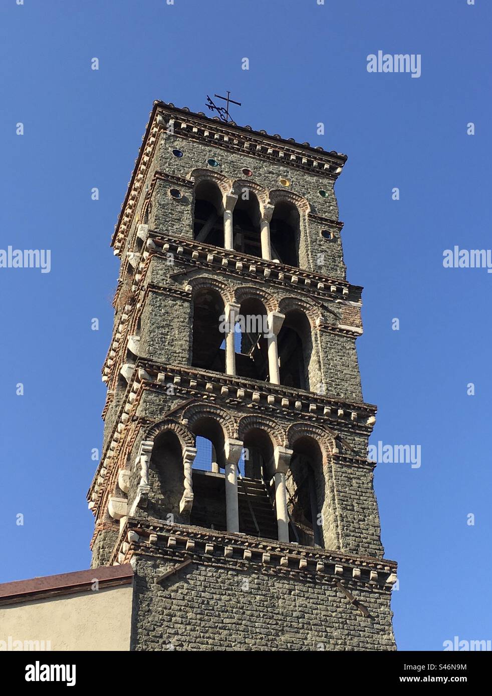 Campanile della chiesa di Santa Maria in Vivario a Frascati, Castelli romani, Lazio, Italia. 1305, stile romanico. Romanesque style. - Smartphone Captured Stock Image