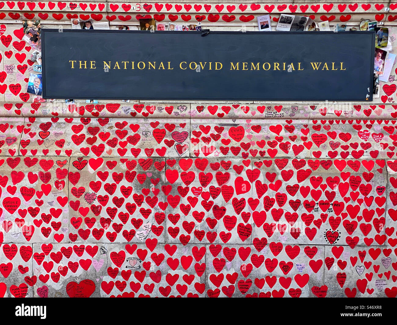 THE U.K. NATIONAL COVID MEMORIAL WALL. Situated on the south bank of the River Thames in London, opposite the Houses of Parliament. Photo ©️ COLIN HOSKINS. - Smartphone Captured Stock Image