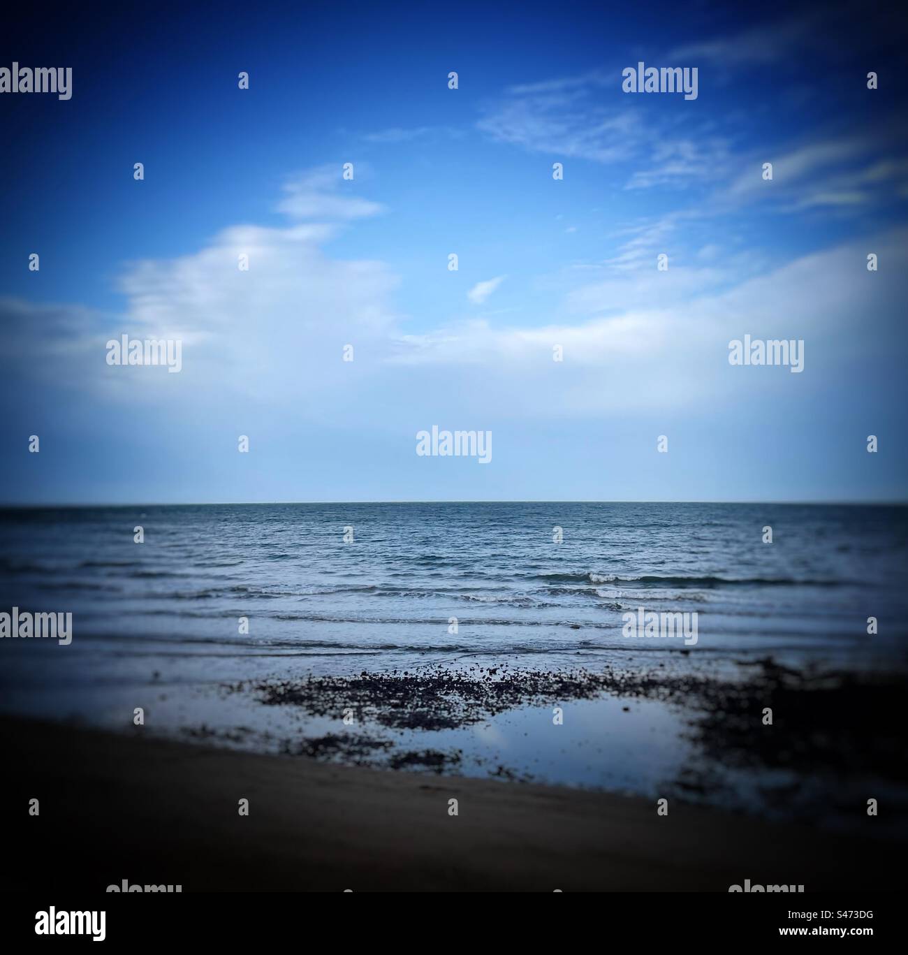 Blue sky cloudy sky hi-res stock photography and images - Alamy