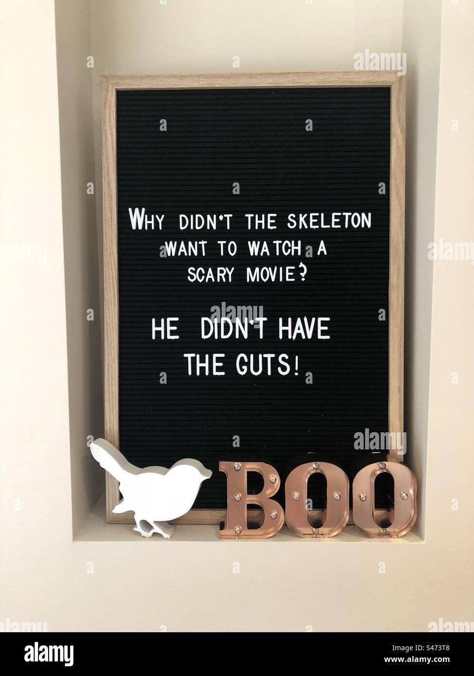 Halloween joke on a peg letter board Stock Photo