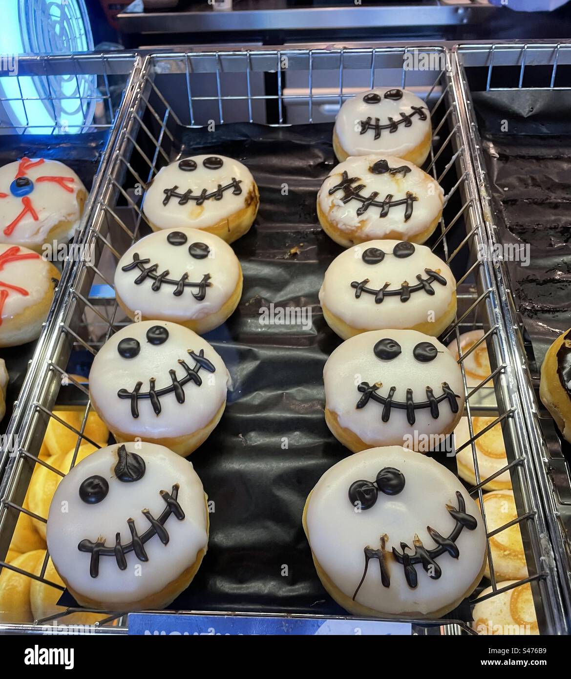 Halloween donut hi-res stock photography and images - Alamy