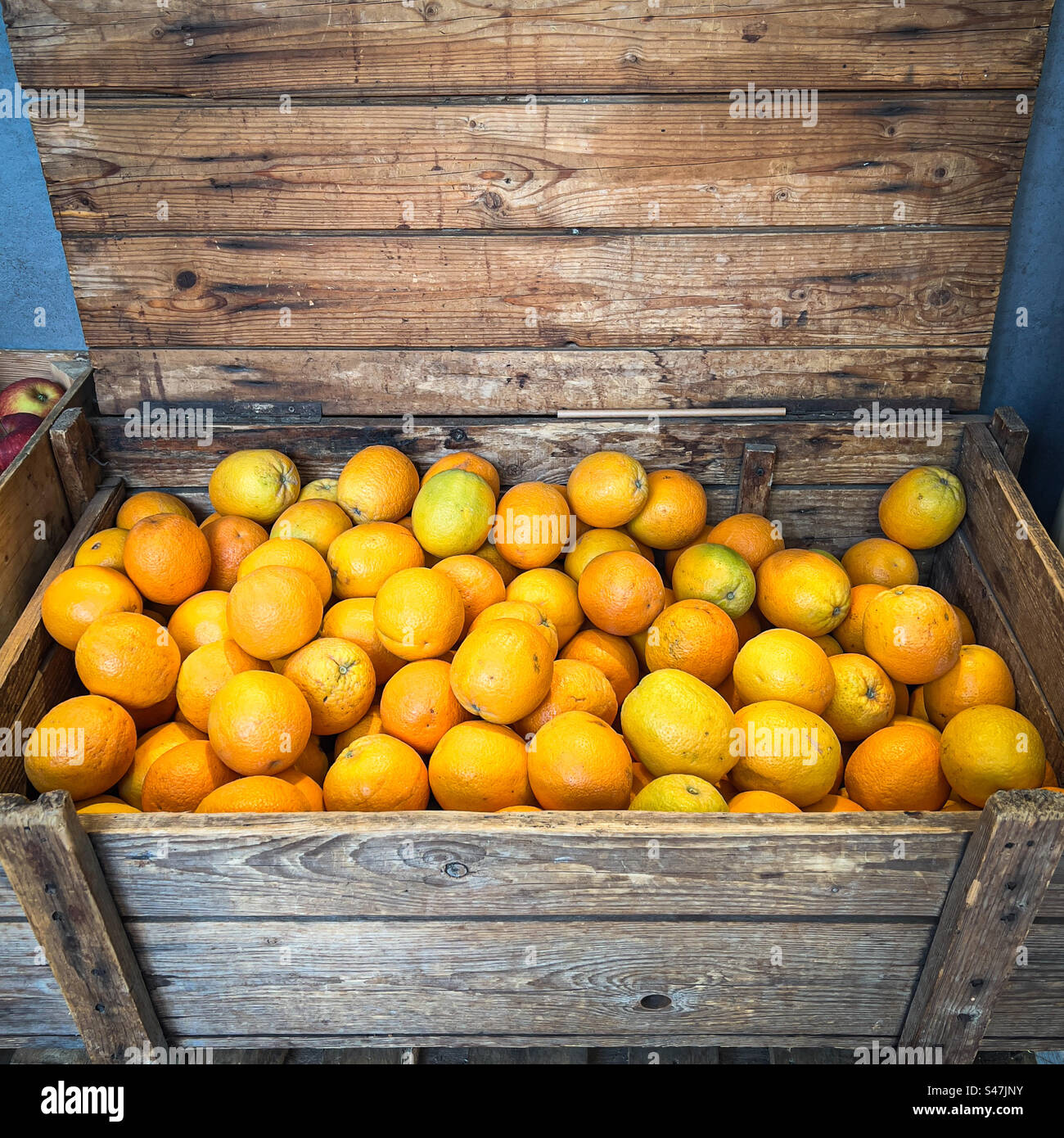 A box of Oranges Stock Photo - Alamy
