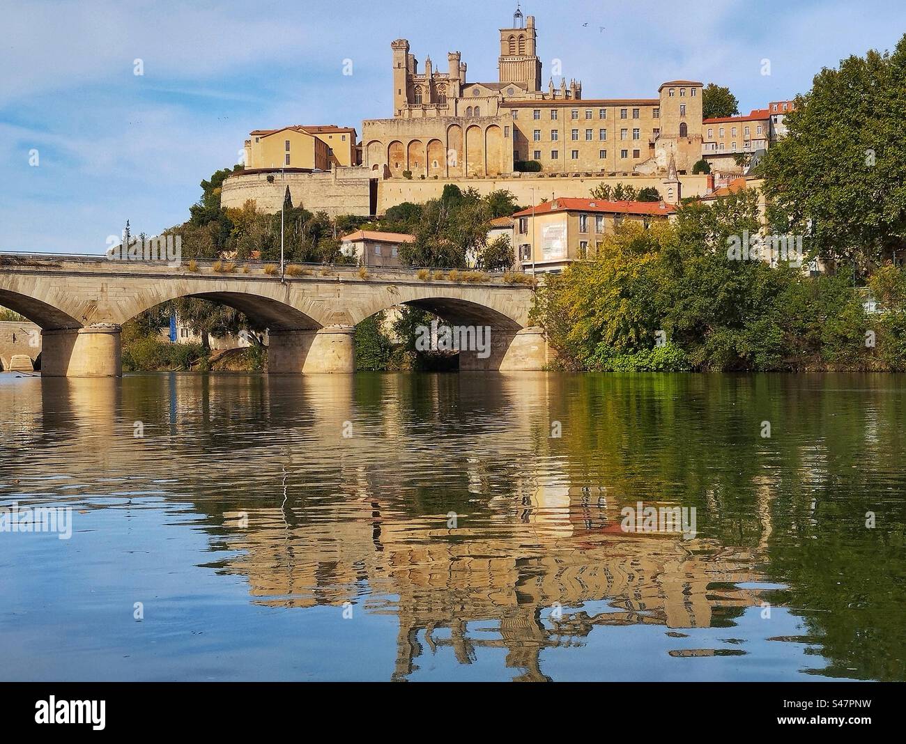The Old Bridge and the St Nazaire Cathedral in Beziers. Occitania ...