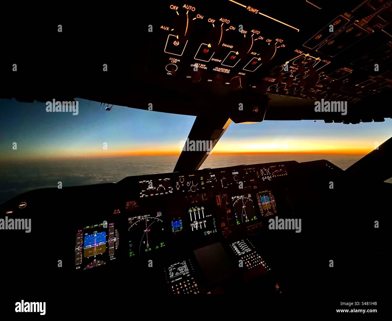 Boeing 747 800 hi-res stock photography and images - Alamy Boeing 747 800 hi-res stock photography and images - Alamy