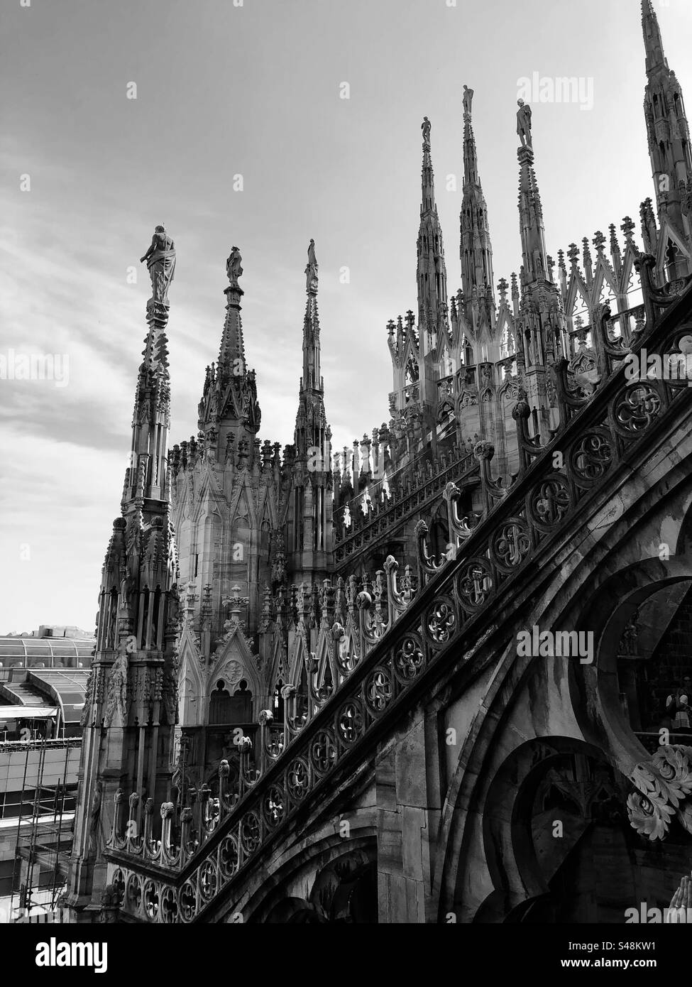 Milan cathedral Black and White Stock Photos & Images - Alamy
