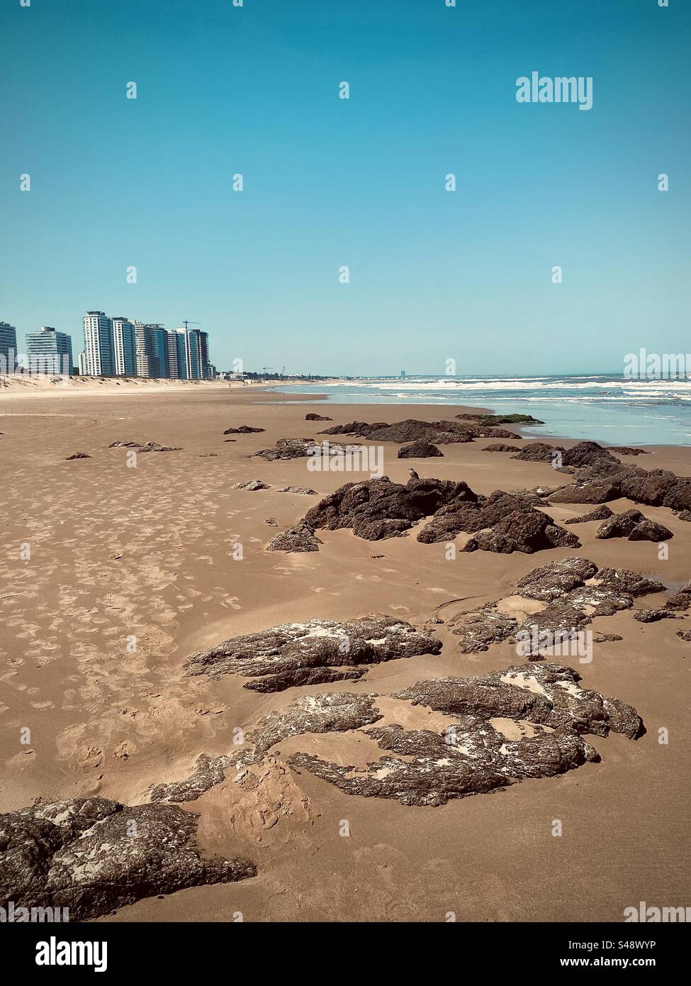 Beach in Punta del Este Uruguay playa de los dedos de mano Stock Photo