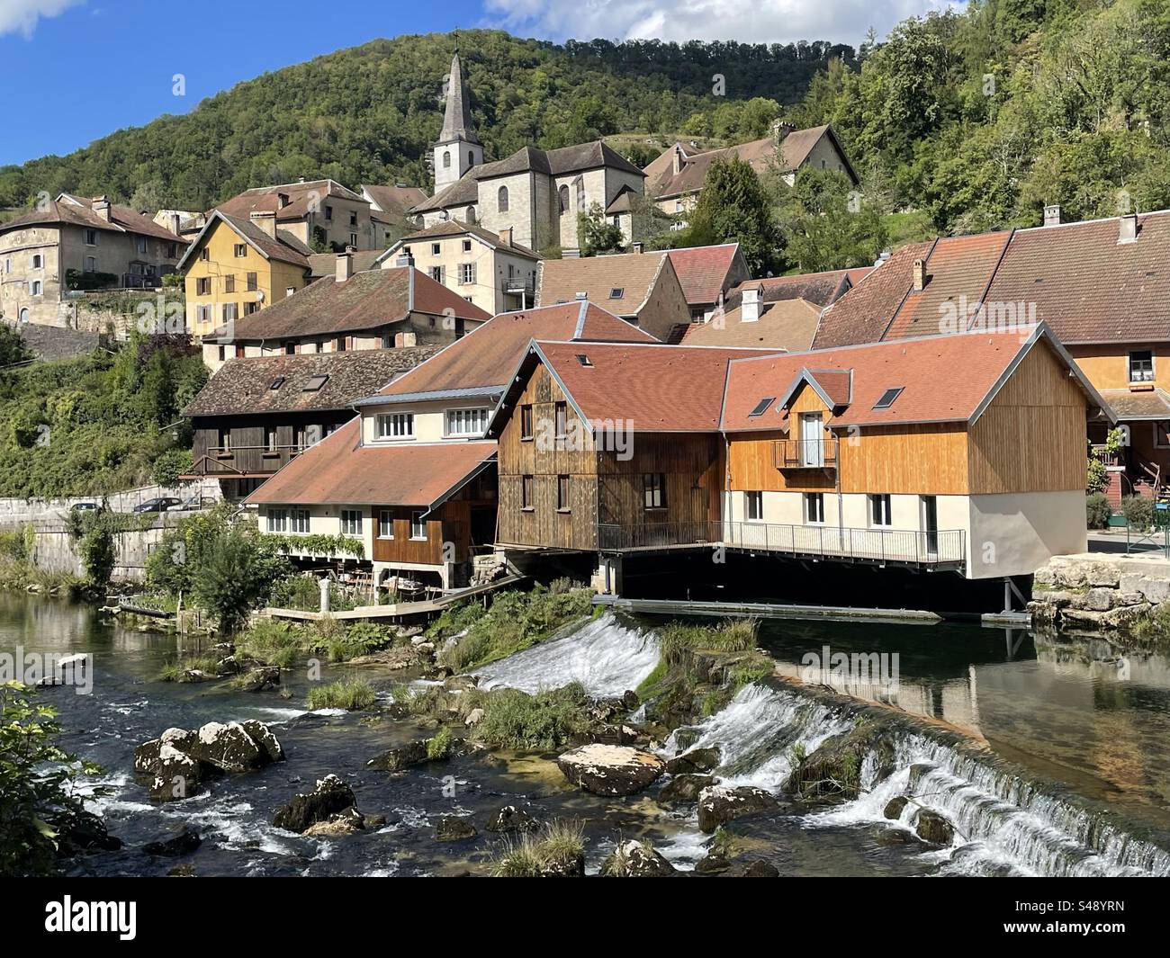 Town Lods on Loue river, Jura, France Stock Photo