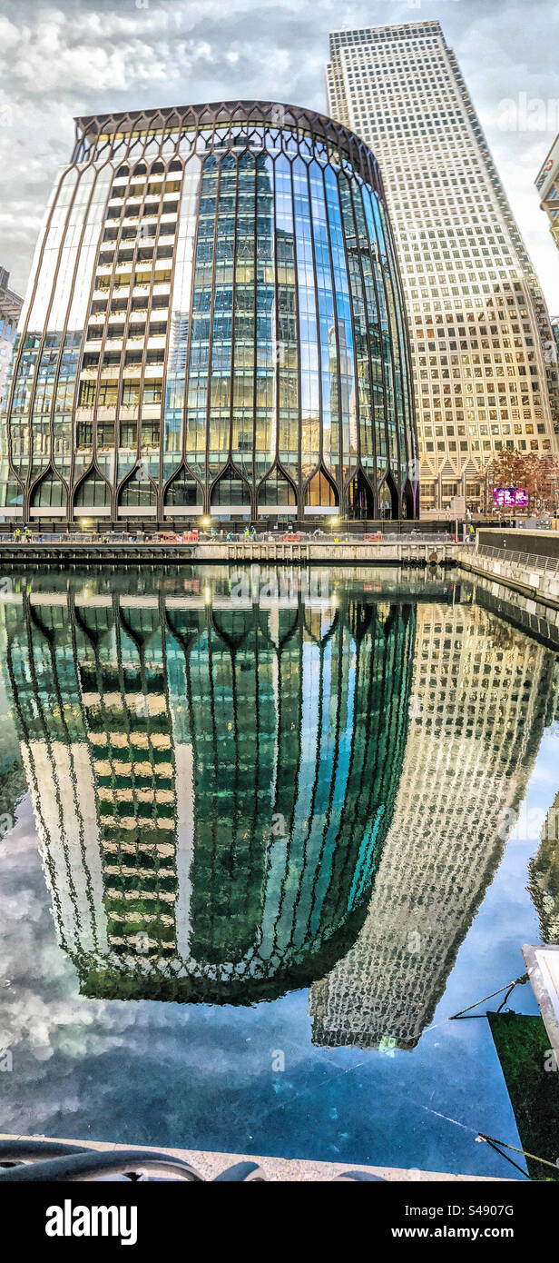 Vertical Panorama of One CanadaPlace, in the Canary Wharf Business District - Smartphone Captured Stock Image