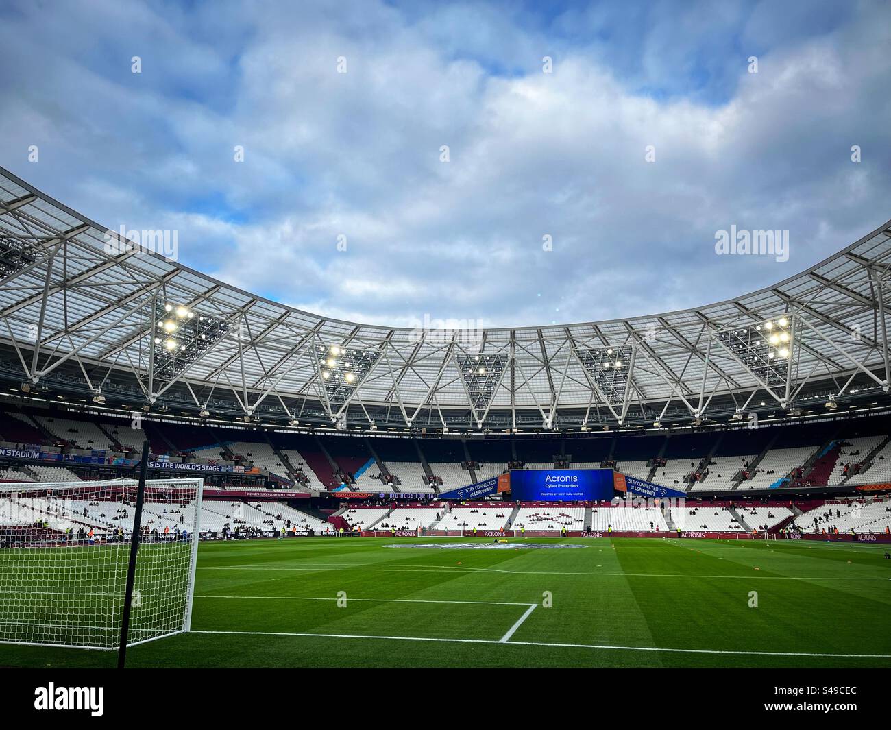London Stadium General Hi res Stock Photography And Images Alamy