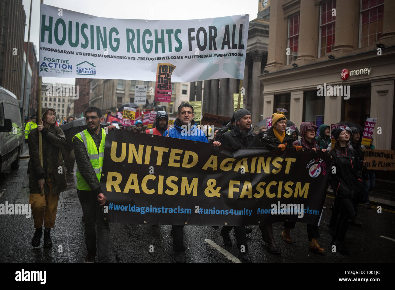 Glasgow, Scotland, 16th March 2019. Pro-Palestine and Pro-Israel groups meet at an Anti-racism rally in George Square, in Glasgow, Scotland, 16 March 2019.  Photo by: Jeremy Sutton-Hibbert/Alamy Live News. Stock Photo