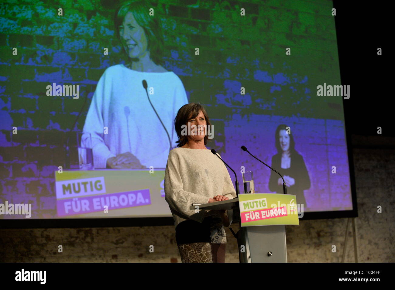 Vienna, Austria. 16 March 2019. Invitation to the 40th Federal Congress of the Greens: Under the motto 'Courageous for Europe', seats 1 to 6 in the Expedithalle in Vienna will be on the list of candidates for election to the European Parliament. Picture shows Birgit Hebein.  Credit: Franz Perc / Alamy Live News Stock Photo