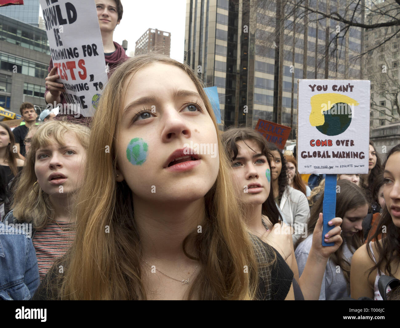 New York City, USA. 15th March, 2019. Youth strike for climate change at Columbus Circle in Manhattan. Credit: Ethel Wolvovitz/Alamy Live News Stock Photo