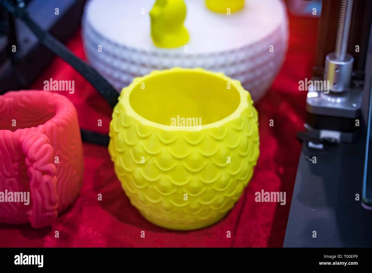 vase closeup object printed 3d printer close-up. Progressive modern ...
