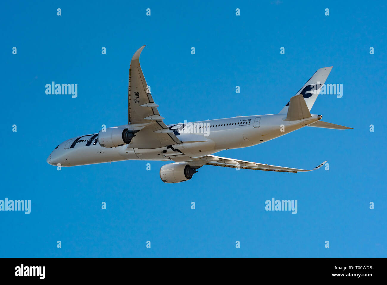Finnair airbus a350 hi-res stock photography and images - Alamy