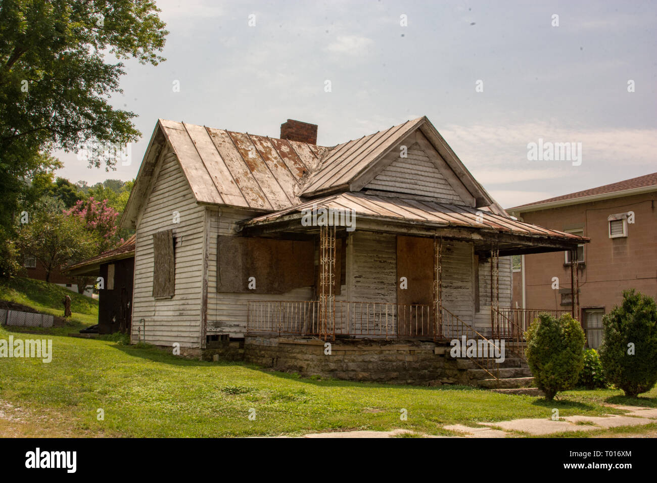 Residences, Homes, S=shops and other scenes on the roadways of Oliver Springs, Tennessee. Stock Photo