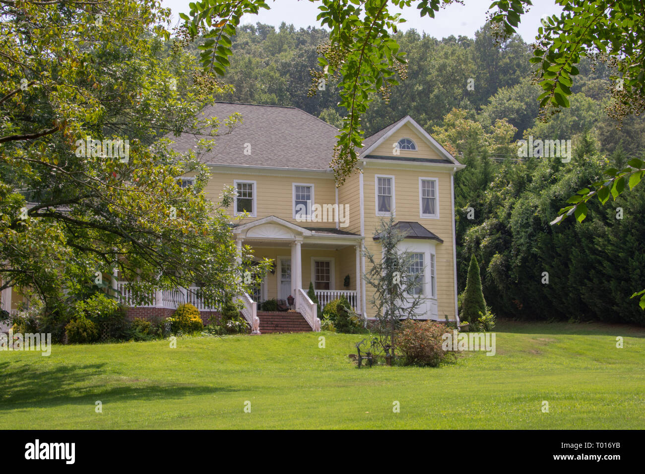 Residences, Homes, S=shops and other scenes on the roadways of Oliver Springs, Tennessee. Stock Photo