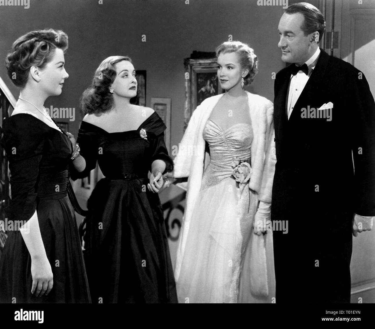 ALL ABOUT EVE, ANNE BAXTER, BETTE DAVIS, MARILYN MONROE , GEORGE SANDERS, 1950 Stock Photo