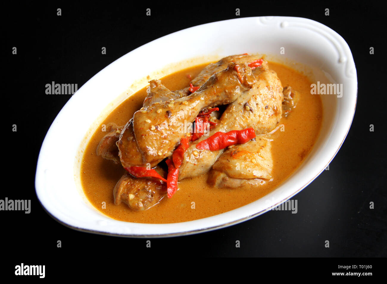 Spicy Chicken Curry Stock Photo Alamy