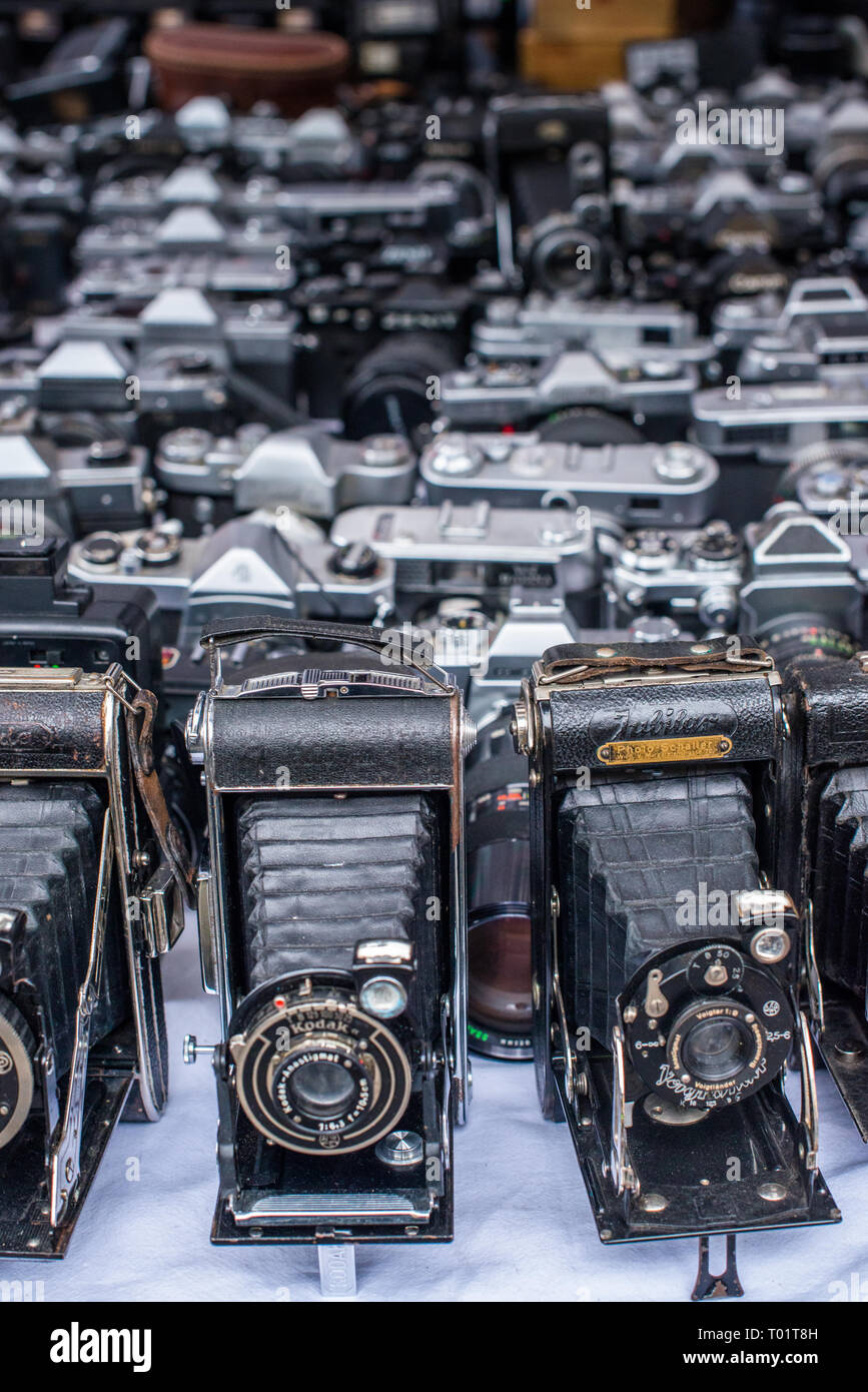 Antiquated cameras on sale at Naschmarkt Linke Wienzeile flea market antique market. Vienna. Austria. Stock Photo