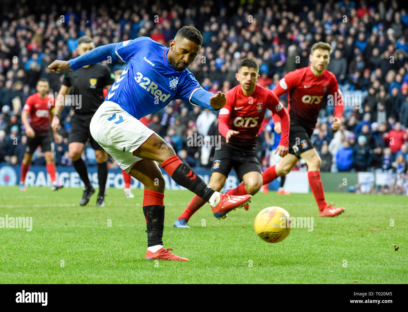 Rangers' Jermain Defoe attempts a shot on goal during the Ladbrokes ...