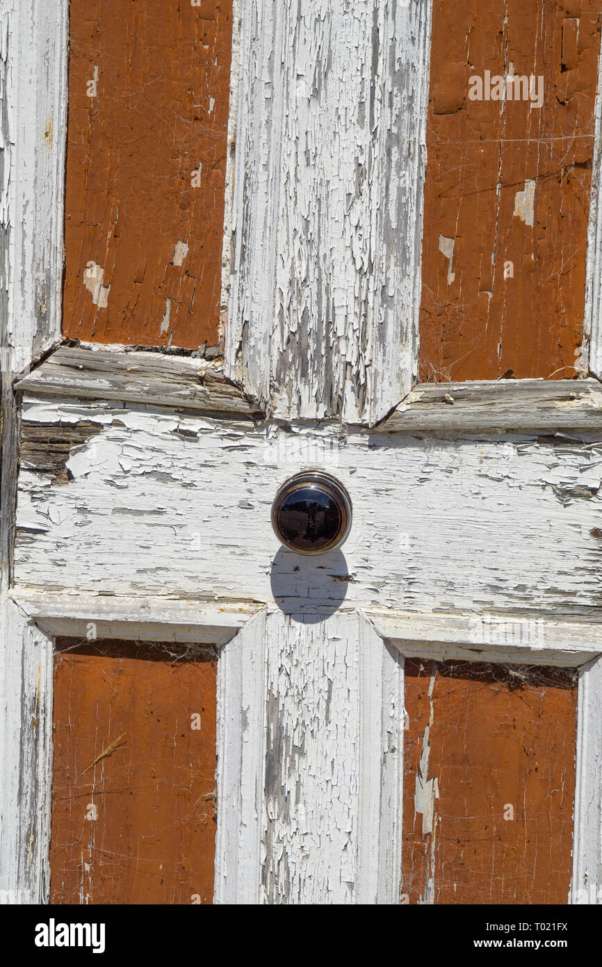 Paneled door center hi-res stock photography and images - Alamy