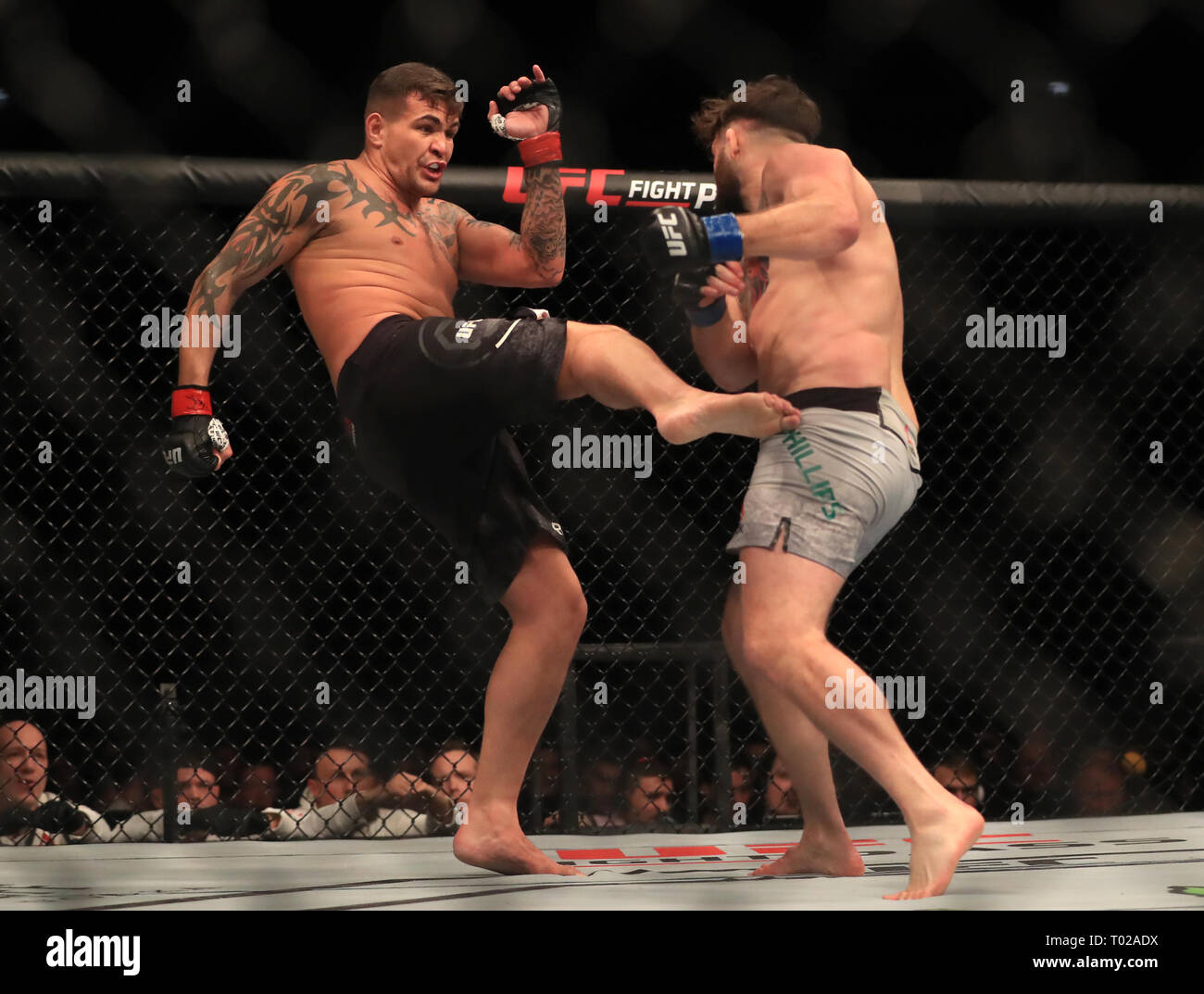 John Phillips Right And Jack Marshman In Action During Their Middleweight Bout During Ufc Fight Night 147 At The O2 Arena London Stock Photo Alamy alamy