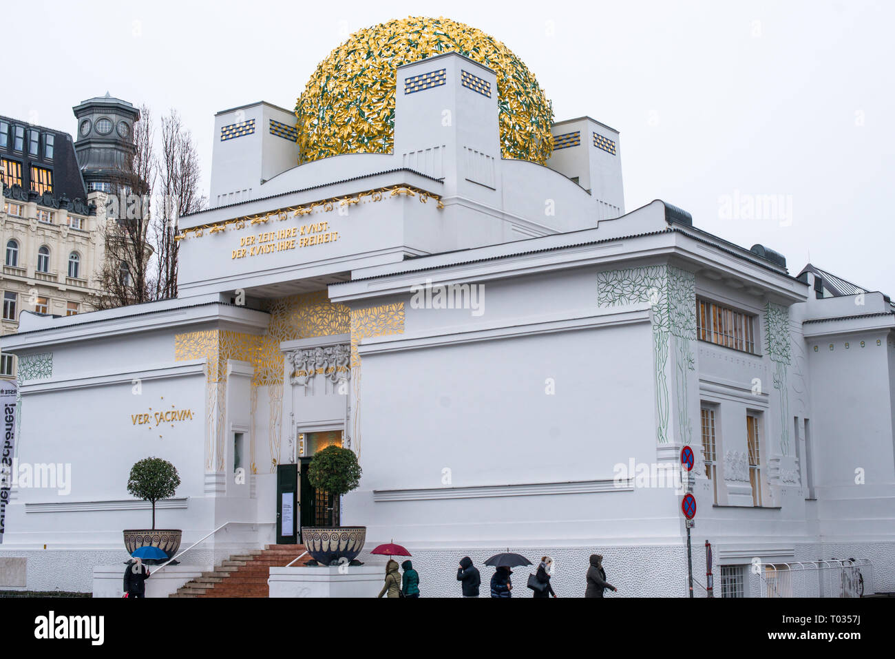 Secession (Sezession) Building Vienna, by J.M. Olbrich built 1897-8 as exhibition gallery for artists of the Vienna Secession. Austria. Stock Photo