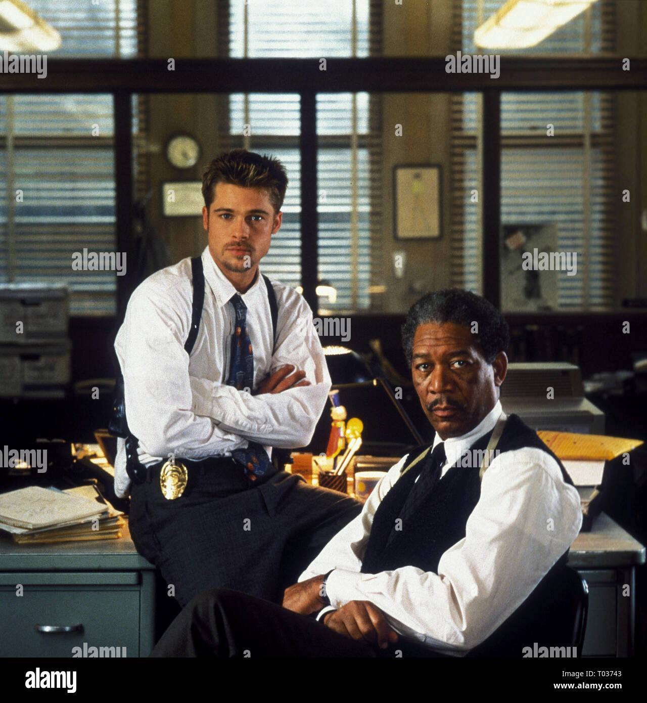 BRAD PITT, MORGAN FREEMAN, SE7EN, 1995 Stock Photo - Alamy