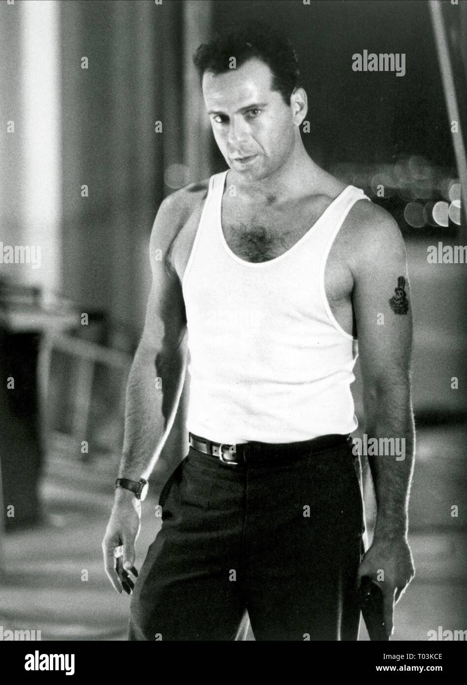 Bruce willis die hard vest hi-res stock photography and images - Alamy