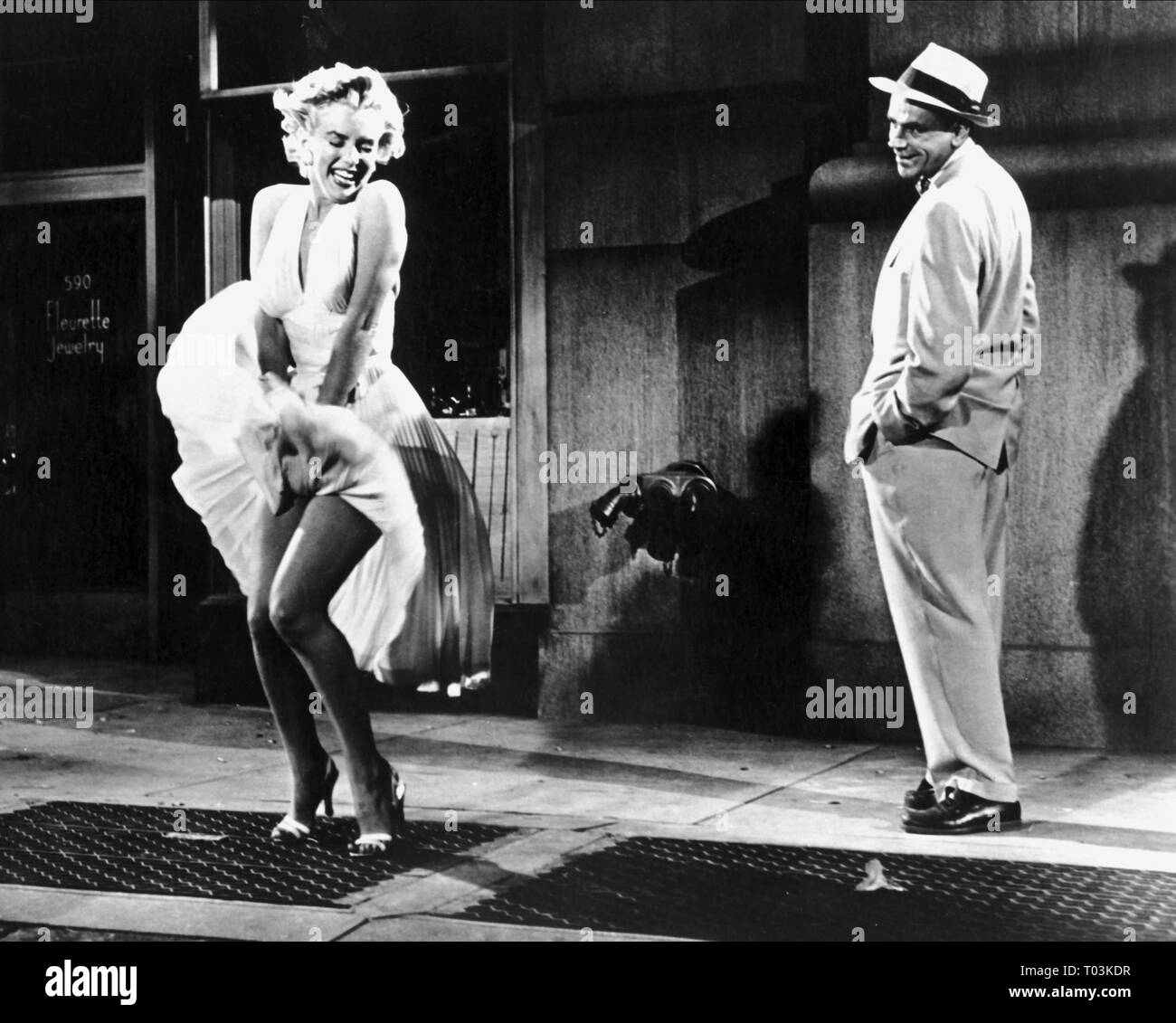 MARILYN MONROE, TOM EWELL, THE SEVEN YEAR ITCH, 1955 Stock Photo