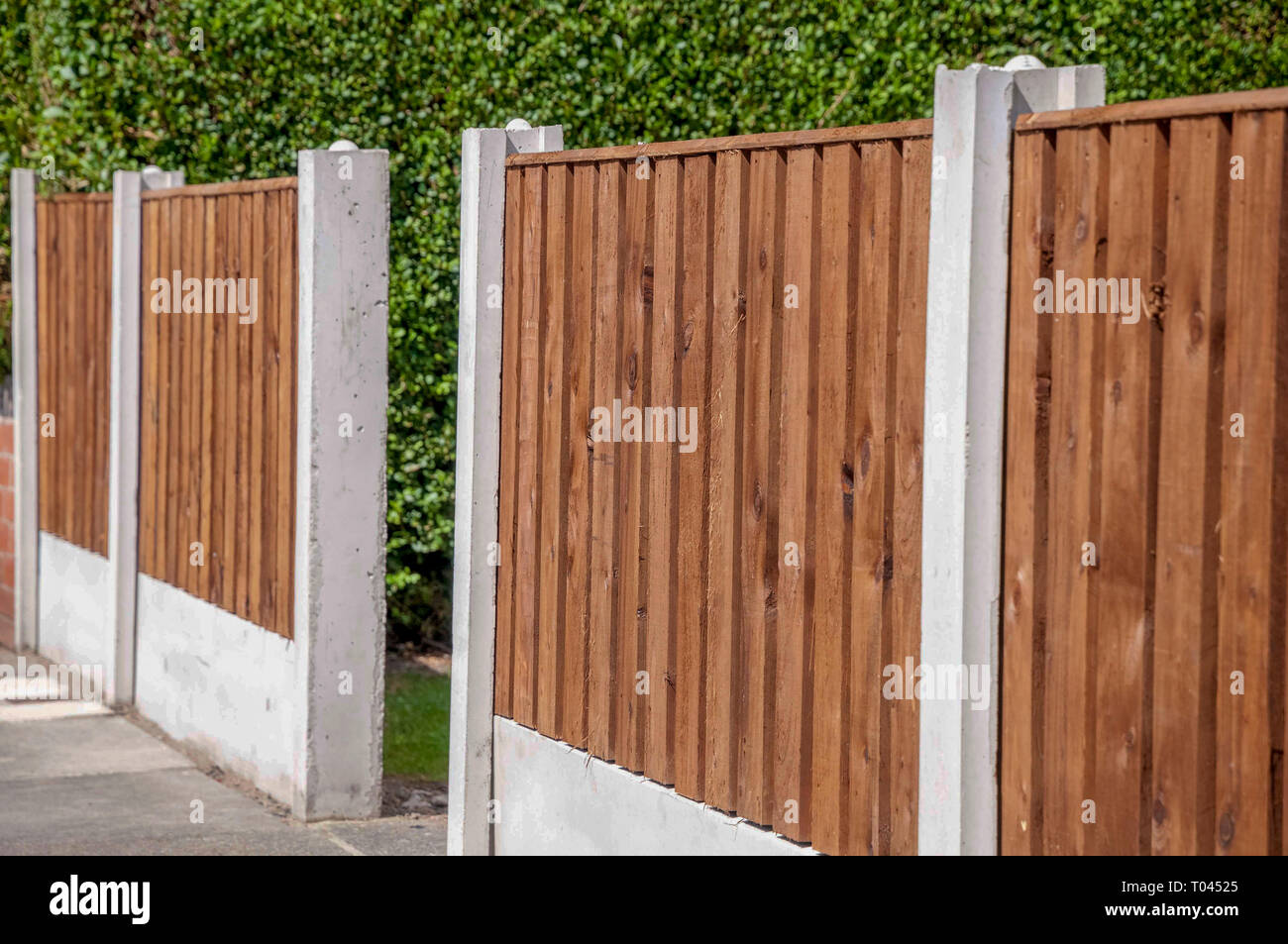 Garden Fencing Hi Res Stock Photography And Images Alamy