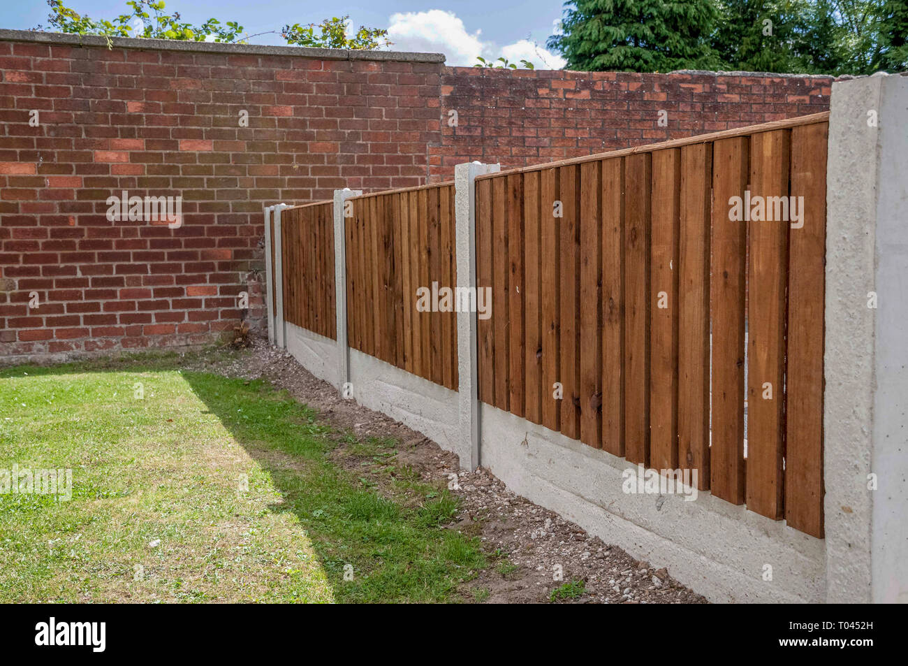 Wooden Fencing Hi Res Stock Photography And Images Alamy