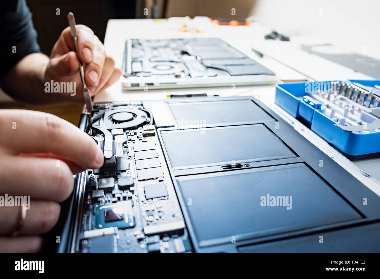 computer-hardware-engineer-what-is-it-and-how-to-become-43-off