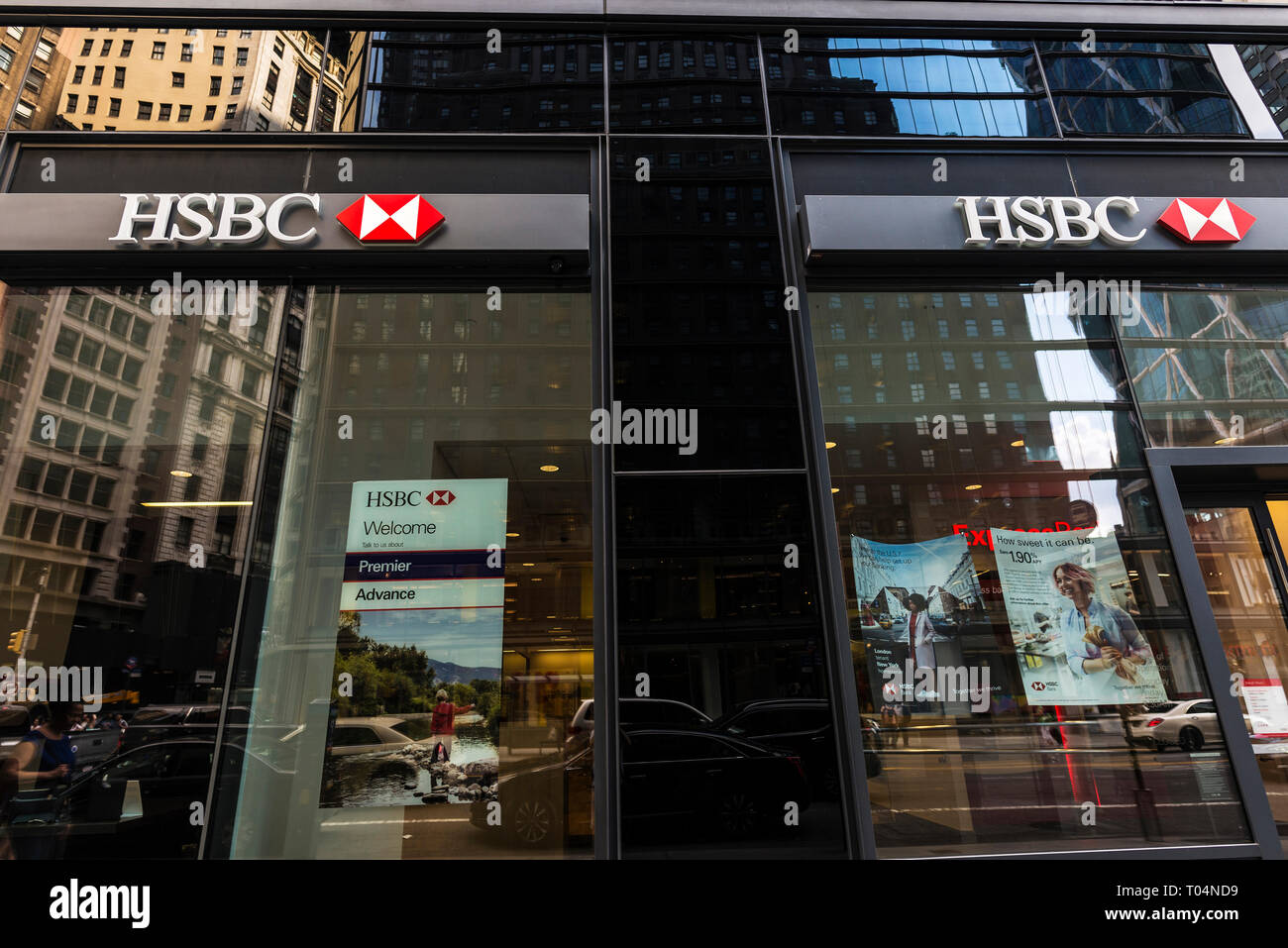 Hsbc Advertising Stock Photos Hsbc Advertising Stock Images Alamy