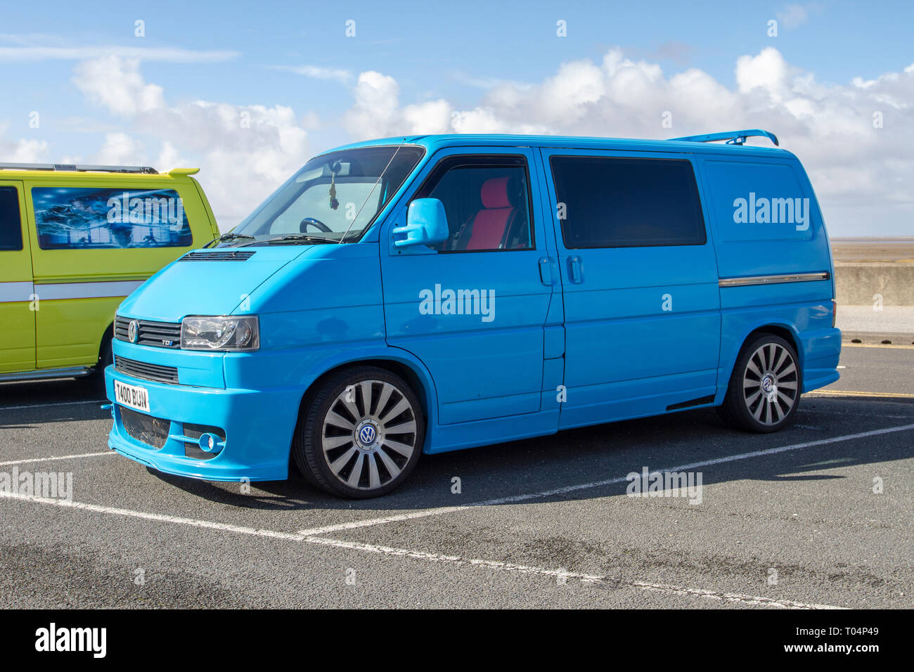 2002 volkswagen transporter vans hi-res stock photography and images - Alamy